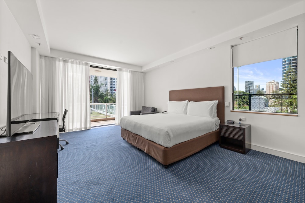crowne plaza surfers paradise by ihg