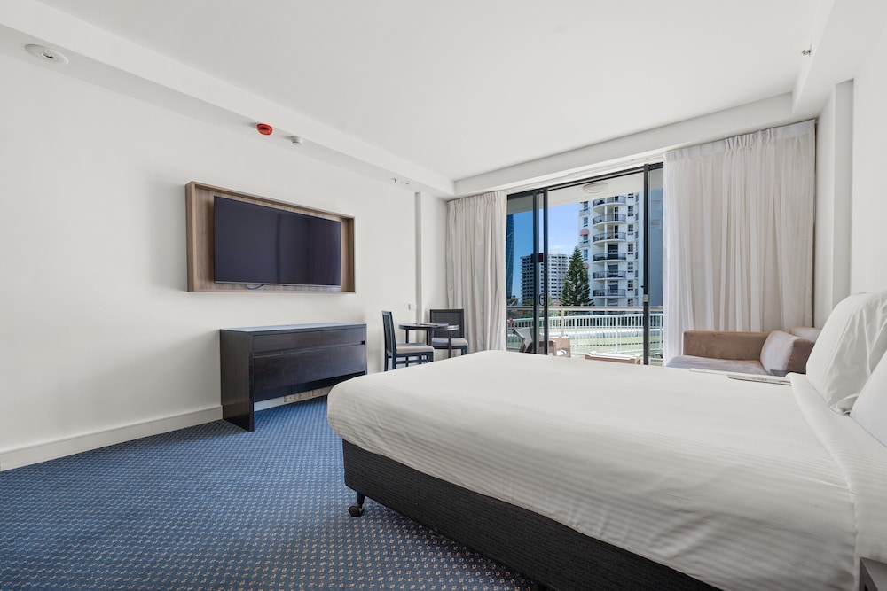 crowne plaza surfers paradise by ihg