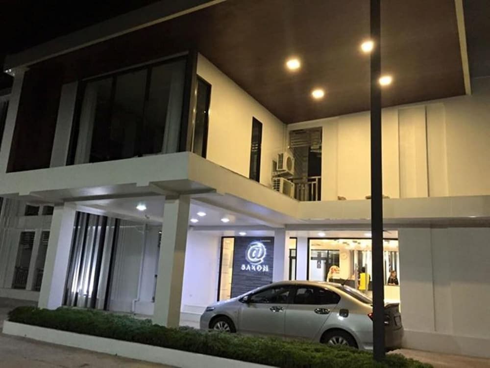 @Sakon Hotel,Near Wat Phra That Choeng Chum,3 star