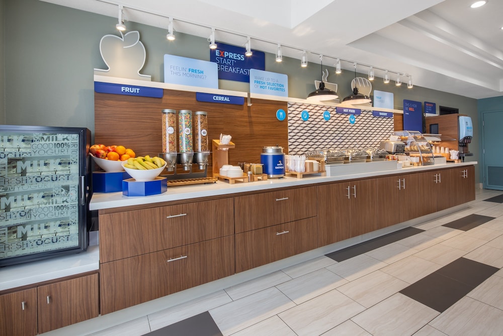 holiday inn express surprise by ihg