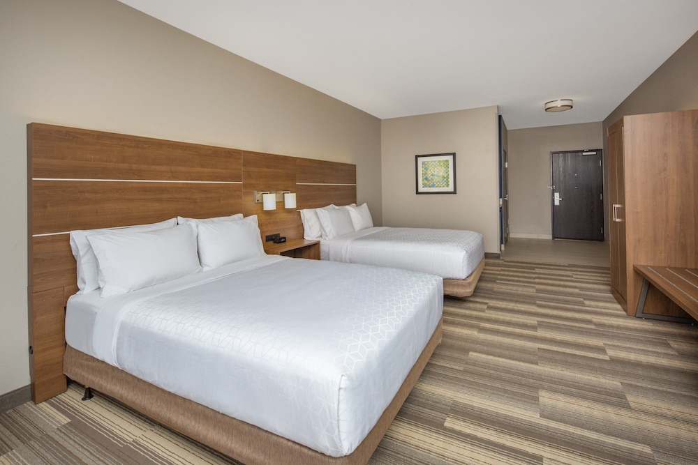 holiday inn express surprise by ihg
