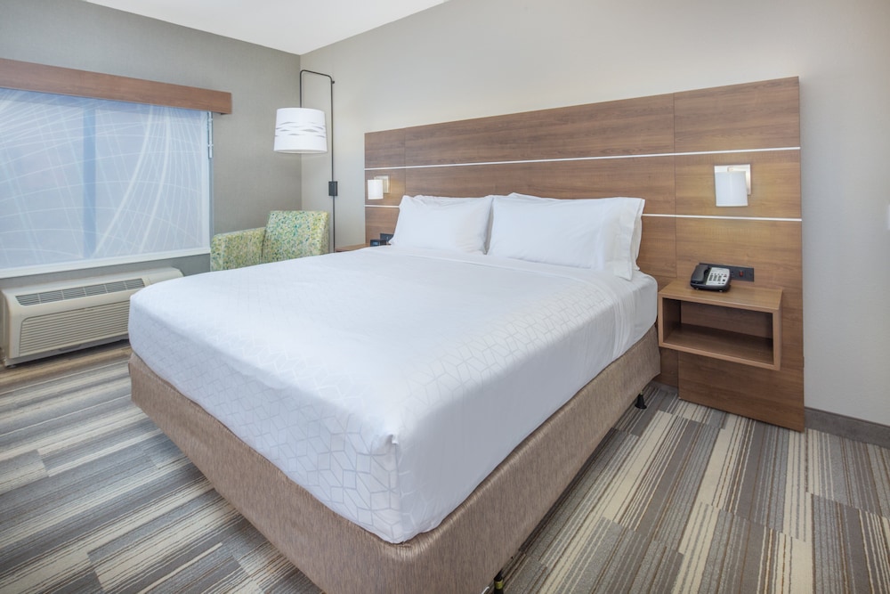holiday inn express surprise by ihg