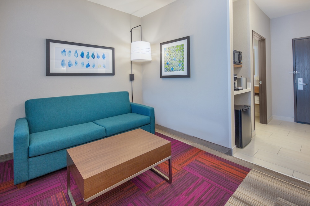 holiday inn express surprise by ihg