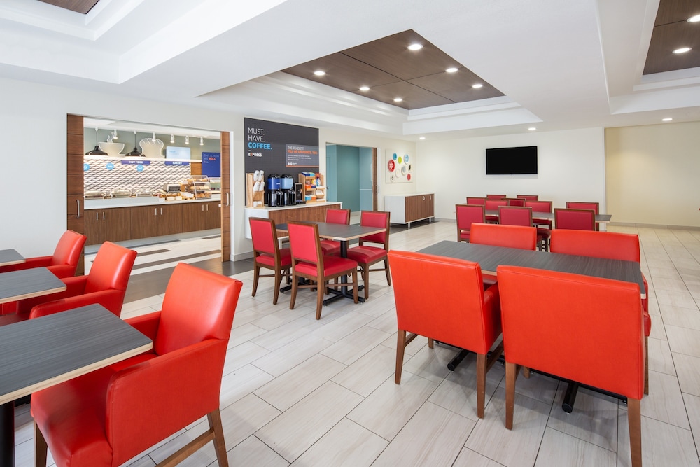 holiday inn express surprise by ihg