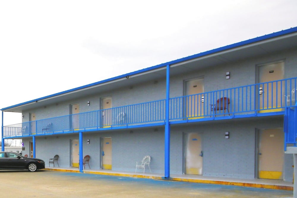 marshall lodge by oyo hwy 65