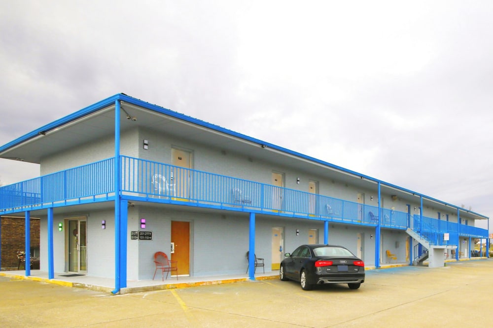 marshall lodge by oyo hwy 65