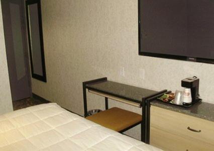 rodeway inn near jfk airport