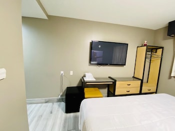 rodeway inn near jfk airport