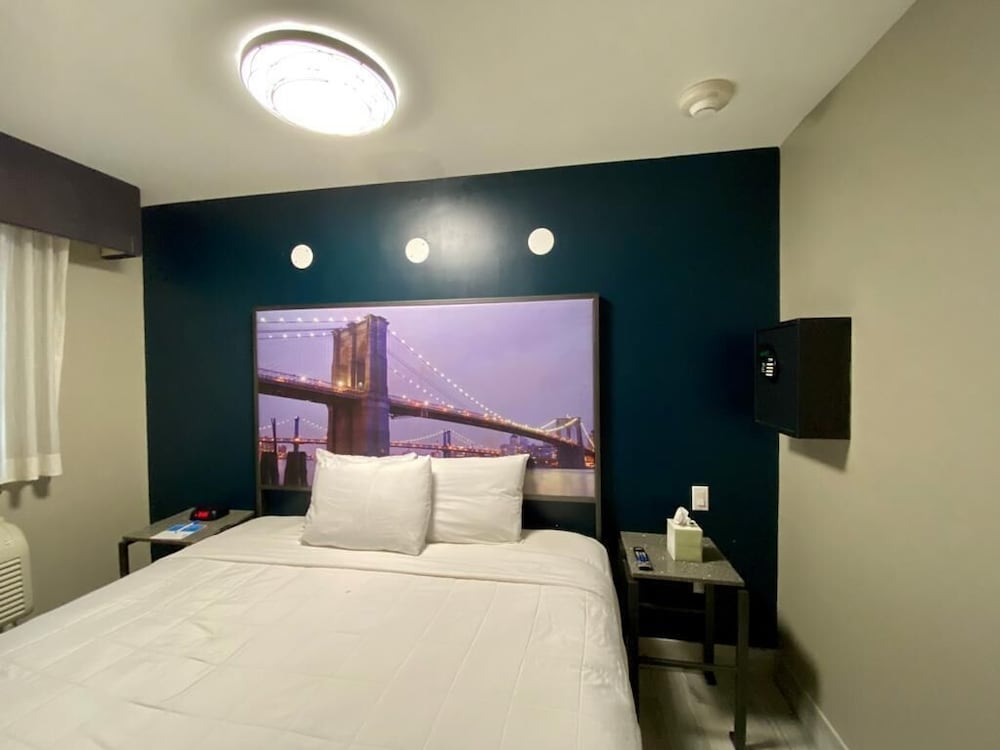 rodeway inn near jfk airport