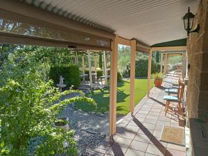 riesling trail and clare valley cottages