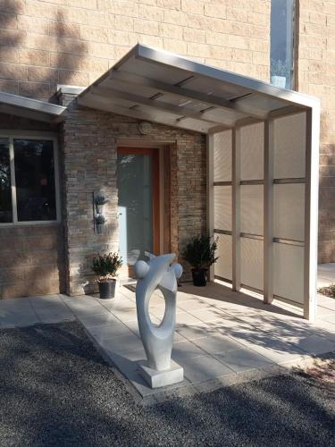 riesling trail and clare valley cottages