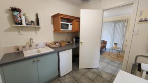 riesling trail and clare valley cottages