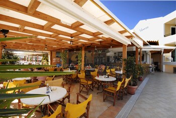 vanessa hotel