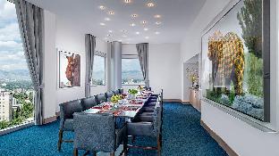 the art hotel denver curio collection by hilton