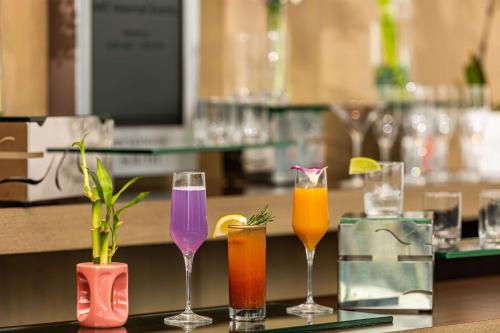 the art hotel denver curio collection by hilton