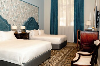 monarch hotel