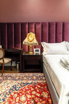 monarch hotel