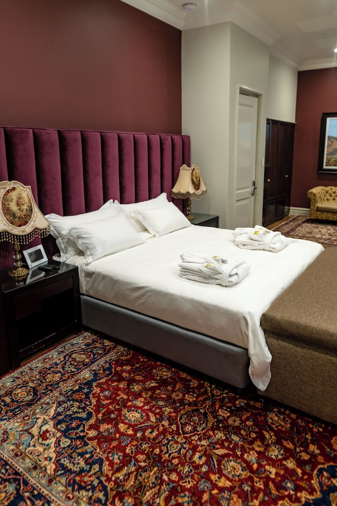 monarch hotel