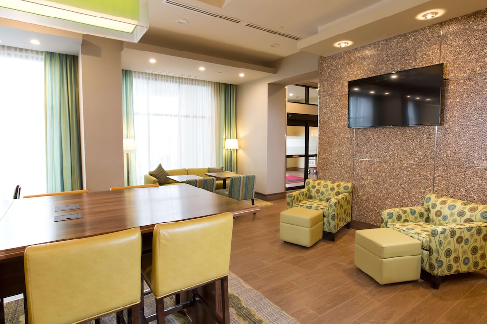 hampton inn by hilton lloydminster