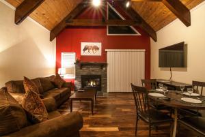 north lake lodges and villas