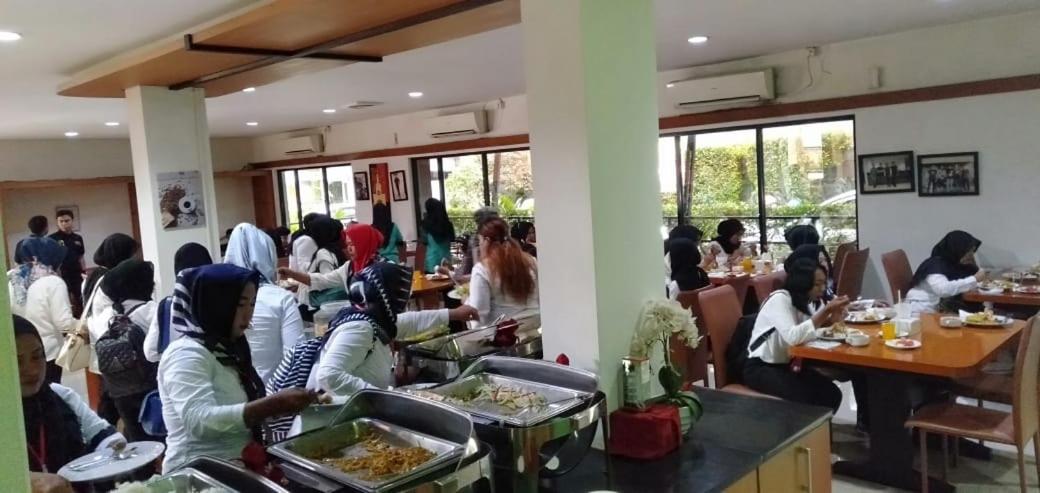 hotel grand karawang indah