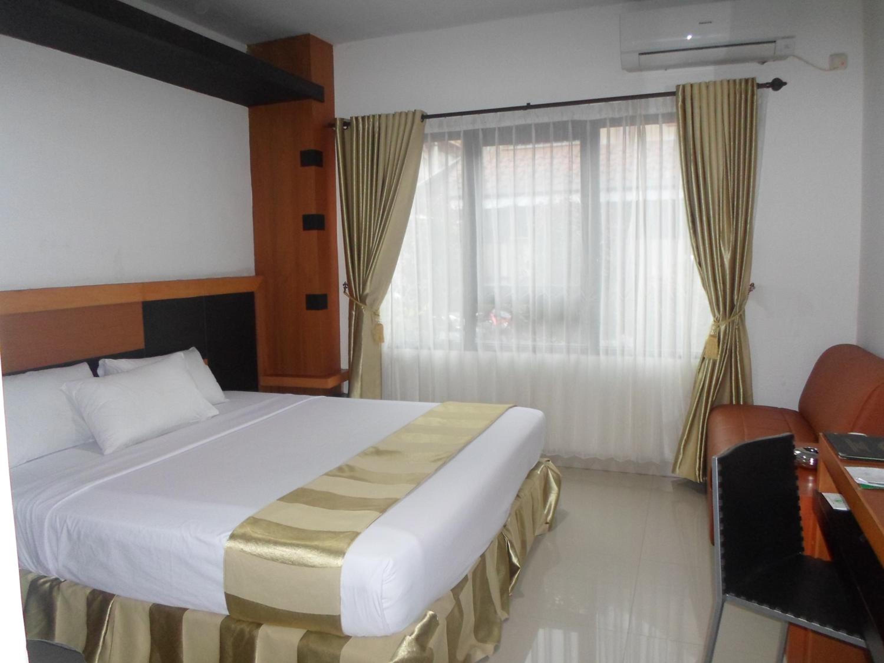 hotel grand karawang indah