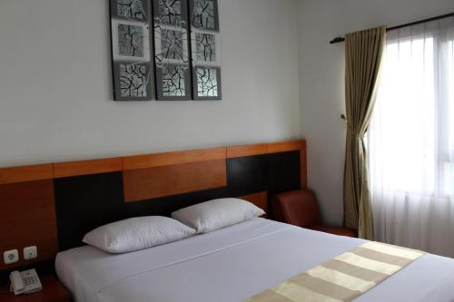 hotel grand karawang indah