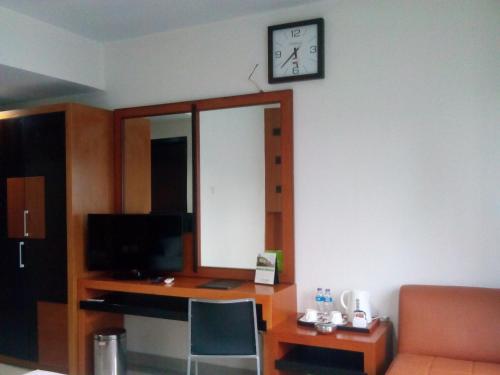hotel grand karawang indah