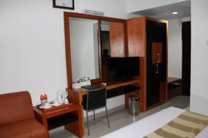 hotel grand karawang indah