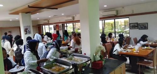 hotel grand karawang indah