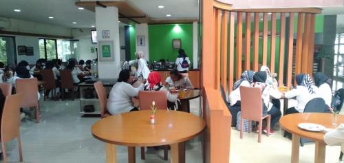 hotel grand karawang indah