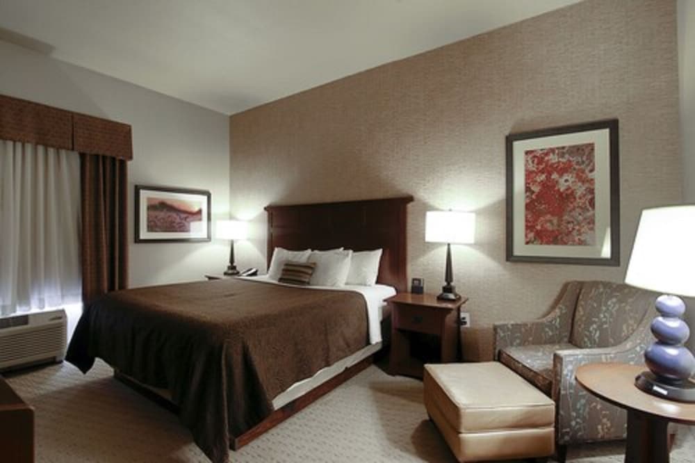 teddys residential suites new town