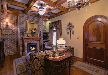 mcmillan inn bed and breakfast