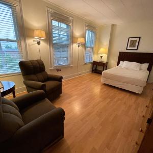 baseball town motel