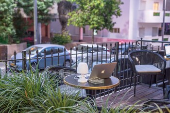 beer garden hotel
