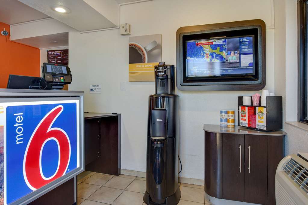 motel 6 tempe az broadway asu