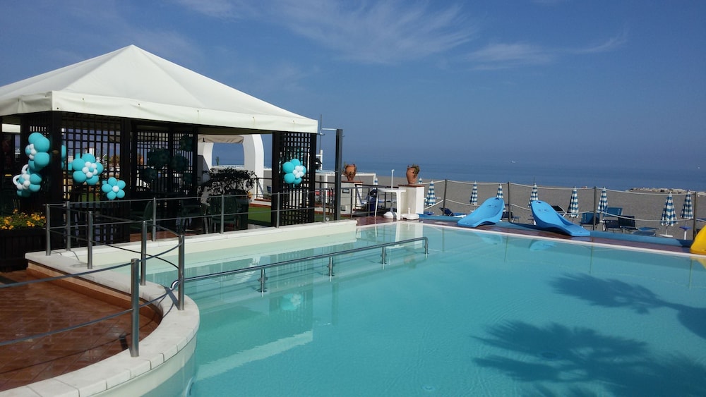 Hotel Il Gabbiano Beach,Letojanni>>Castroreale Terme,3 star