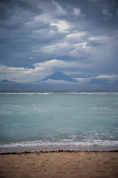 gili ocean club adults only