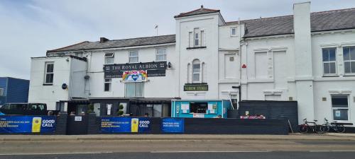 Royal Albion Walton,Frinton-On-Sea>>Essex,2 star