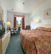 super 8 by wyndham calgary shawnessy area