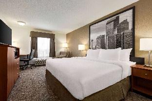 Super 8 By Wyndham Calgary Shawnessy Area,Alberta>>Calgary,3 star