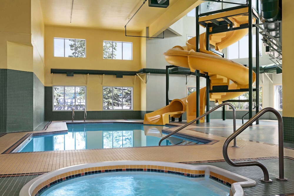 super 8 by wyndham calgary shawnessy area