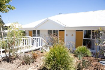 sunnymead hotel