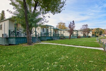 Gundagai Cabins & Tourist Park,New South Wales>>Gundagai,4 star