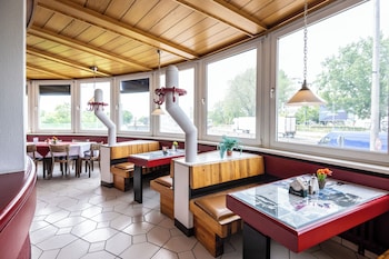 Motel & Rasthof Avus,Near Ulun Danu Temple,2 star