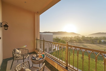 Treat Imperial Hridhaan Udaipur,Udai Sagar Lake,4 star