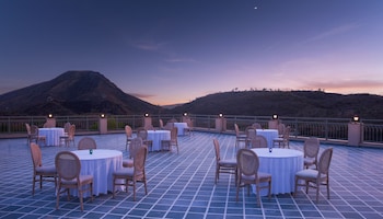 Treat Imperial Hridhaan Udaipur,Udai Sagar Lake,4 star