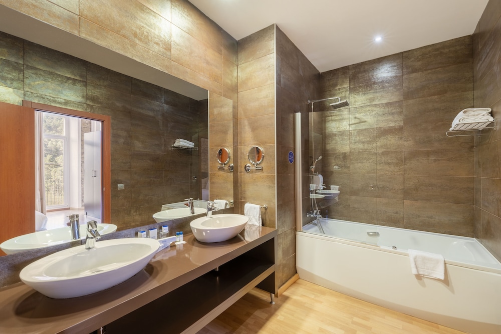 iberik hotel balneari rocallaura