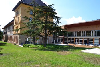 Iberik Hotel Balneari Rocallaura,In A Rural Location,4 star