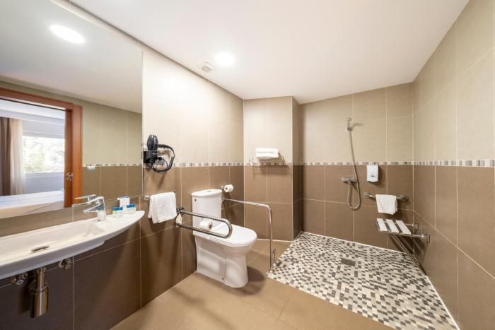 iberik hotel balneari rocallaura